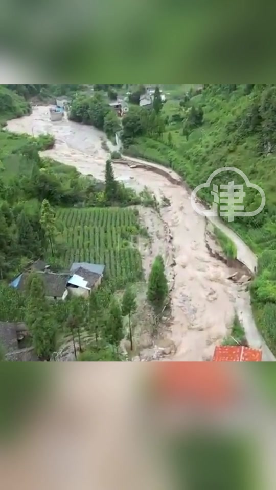 四川雅安暴雨已致8人遇难,最新热门解析实施_精英版121,127.13